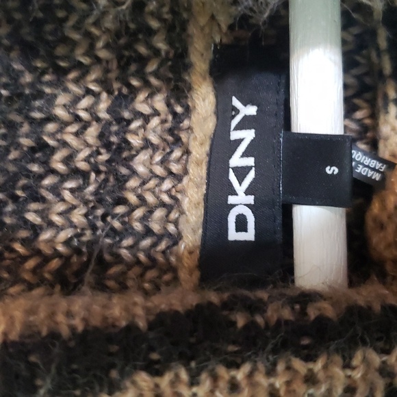 DKNY sweater - Picture 5 of 7